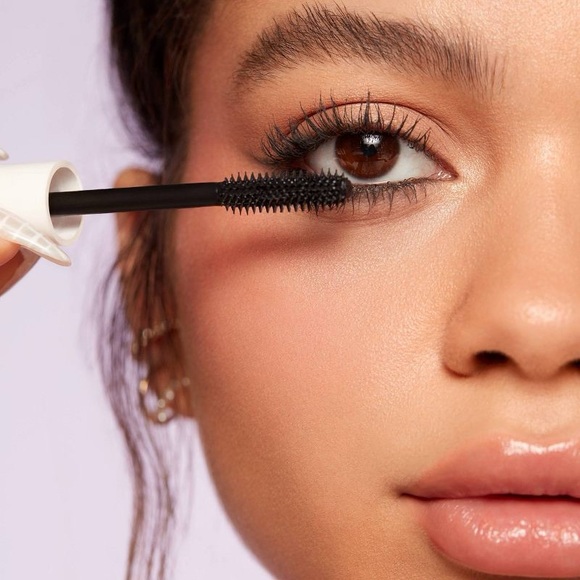 Morphe 2 Wink & Wow Nourishing Mascara - Black - 0.28oz - Picture 2 of 5